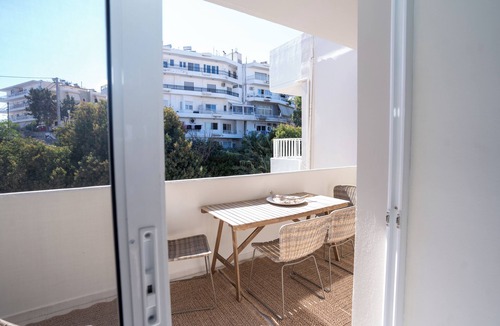 Petaloudes Apartment | Design-Apartment mit 2 Balkonen & gehobener Ausstattung