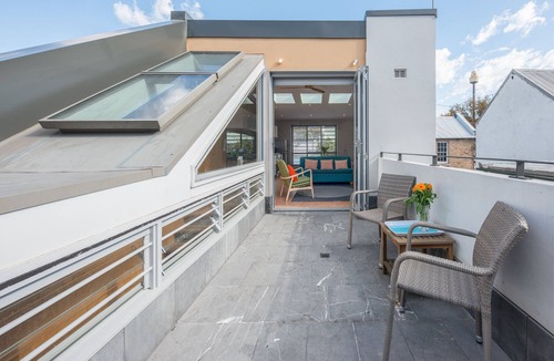 Darlinghurst House | Designer house in quiet street on city doorstep