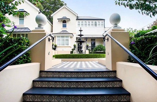Lewisham Apartment | Designer Studio in Grand Manor 20 min From Sydney