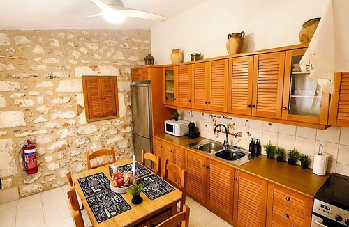 Omales Apartment | Diak’s Tower | Sunset Sea View in Mani