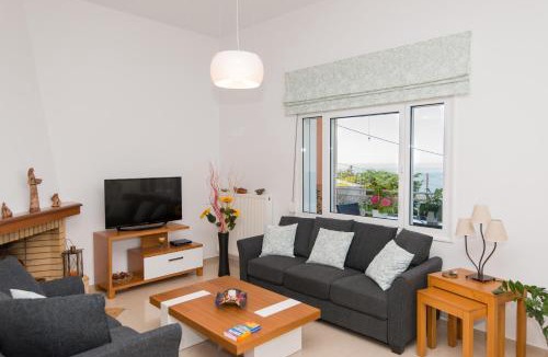 Dilofo Villa | Diogenis Home