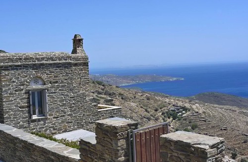 Exomvourgo House | Dioni Tinos, sea view elegant villa