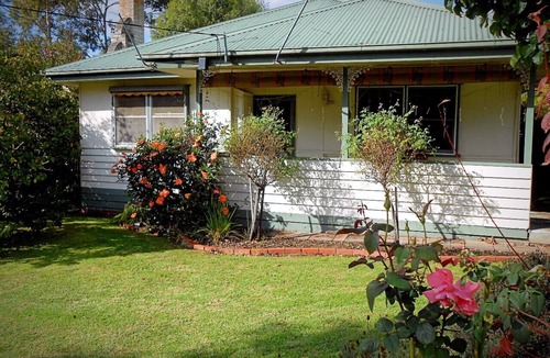 Croydon House | "Discounted Long Stays | Home Comfort in a 3-Bed Croydon/Kilsyth."