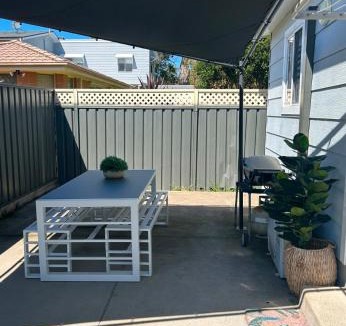 Halekulani Apartment | Dog friendly new humble abode In hotspot location