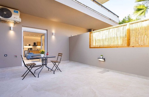 Agia Marina Apartment | Dom Azure Elegant Studio 1