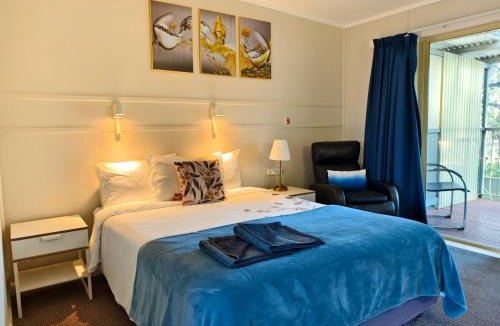 Donald Hotel | Donald Riverside Motel