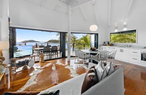 Bedarra Island House | Doorila Beach House