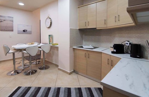 Khalkis Apartment | Downtown cozy and chic apartment