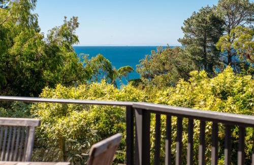 Dromana House | Dromana Tree House Private Gardens & Ocean Views