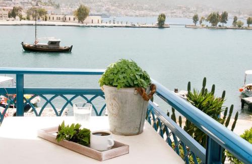 Poros Apartment | Drossinos Studios