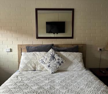 Moora Hotel | Drover's inn