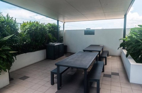 Mackay Apartment | Dual Key Apartment with Wifi Pool and Parking