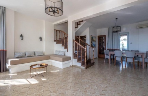 Gerakini Apartment | Duplex Gerakini Apartment with Pool