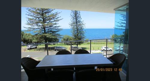 Bargara Apartment | Dwell @ 22, Oceanfront Apartment