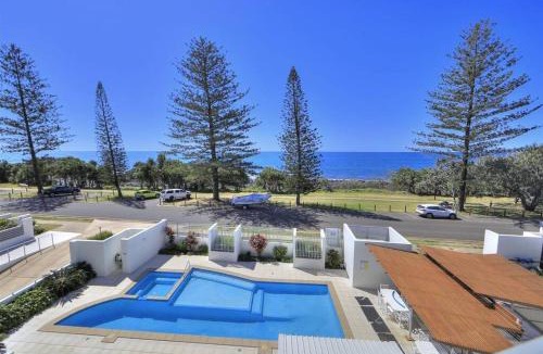 Bargara Apartment | Dwell @ 22, Oceanfront Apartment