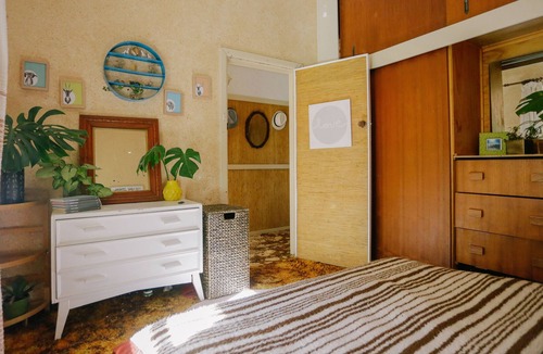 Clifton House | Eagle and Whale Spotting on a Cliff by the sea w Inflatable spa and Pet Friendly