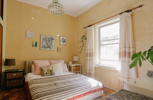 Clifton House | Eagle and Whale Spotting on a Cliff by the sea w Inflatable spa and Pet Friendly