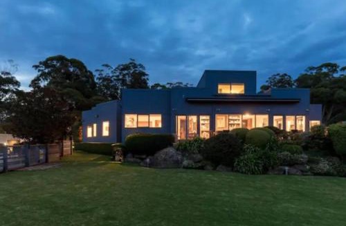 Foxground House | EagleView Park outstanding views and privacy