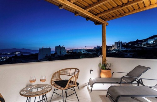 Naxos Town Villa | Eartha Horizon 3BR Villa Naxos - Private Pool Sunset View