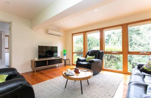 East Launceston Apartment | East Launceston with Views and Parking