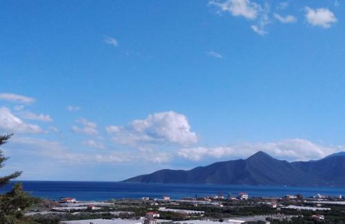 Leonidio Apartment | East Red Rock and View Leonidio maisonette studio