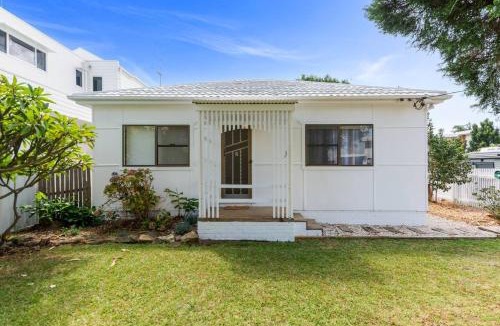 East Corrimal House | Easts Beach Escape - A Relaxed Coastal Cottage