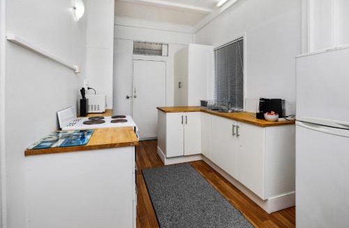 Cairns North Apartment | Easy Going Holiday Unit on McKenzie MK6