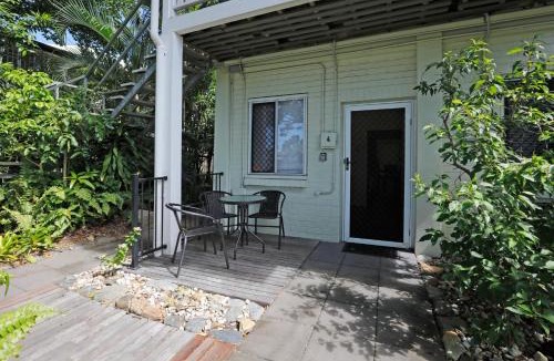 Cairns North Apartment | Easy Going Holiday Unit on McKenzie MK4