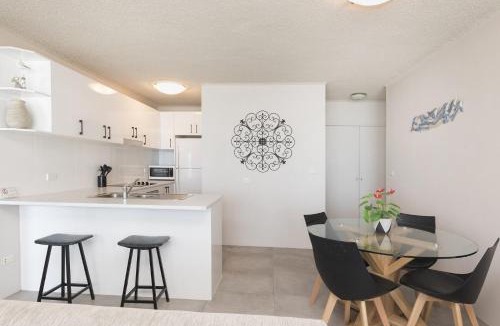 Forster Apartment | Ebbtide unit 17