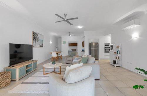 Cairns Central Business District Apartment | 'Eclipse' A Poolside Family Escape in the CBD