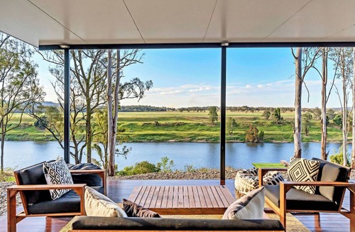 Alice House | Eco-Friendly Luxury Riverside Escape with Panoramic Views