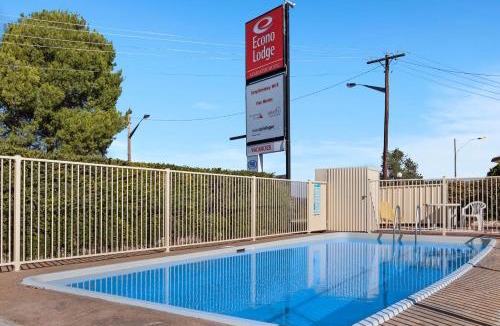 Cowra Cabin | Econo Lodge Alabaster