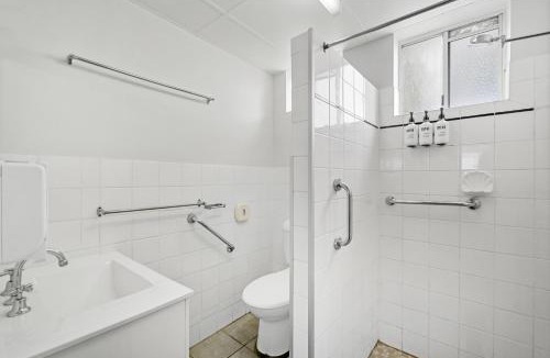 West Ballina Cabin | Econo Lodge Chaparral Motel Ballina