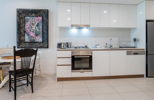 Newstead Apartment | Effortless Resort-style 2BR With Pool and Gym