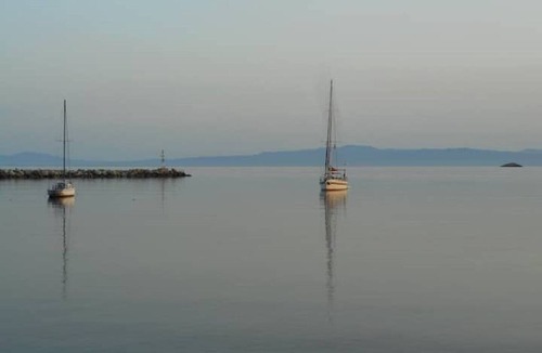 Loutraki Apartment | "Eftopia Sea front apt.(67 sq.m.), 3min. from the beach!