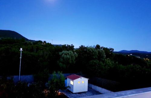 Mikri Mantineia House | Elaianthos