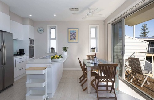 Moana House | ELANDRA - Seaside Escape for the Whole Family
