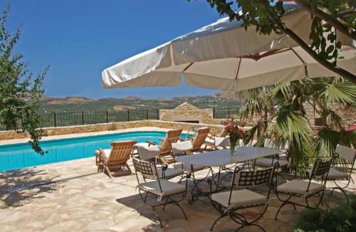 Roumeli Villa | Electra Stone Suite