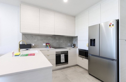 Batemans Bay Apartment | Elegant 2-Bed Apartment with Stunning Views