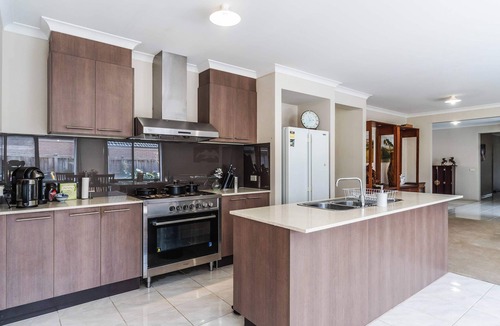 Point Cook House | Elegant 4BR Villa with 3 Living Rooms in PointCook