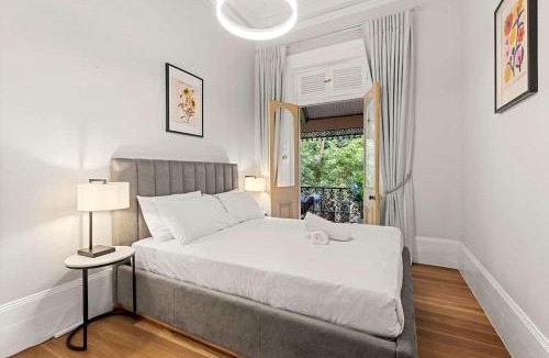 Millers Point Apartment | Elegant 6-Bed Home with Harbour Views