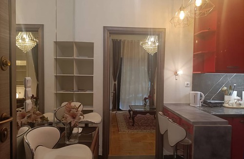 Koukaki Apartment | Elegant Apartment