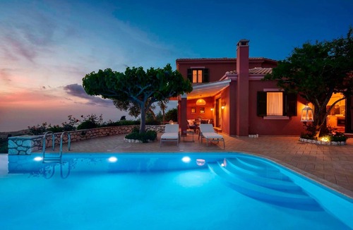 Kavallos Villa | Elegant Lefkada Villa | Villa Paeonia | 2 Bedroom | Private Pool
