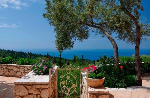 Kavallos Villa | Elegant Lefkada Villa | Villa Paeonia | 2 Bedroom | Private Pool