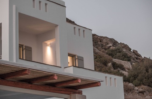 Naxos Town Villa | ELEGANT VILLA WITH PRIVATE SPA AND PANORAMIC VIEW