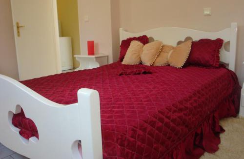 Rafina-Pikermi Apartment | Elena's Holiday Home