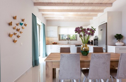 Zerviana Villa | Elia Villa, 3 BD, infinity pool with great sea views