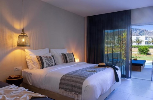 Paralia Kourna Hotel | Eliros Mare Beachfront Poem Hotel