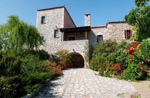 Karvelas House | Elise Cottage