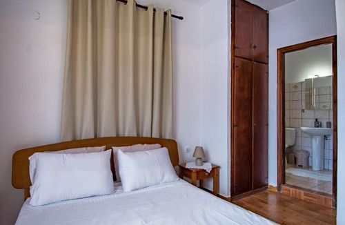 Mandraki Apartment | Elithas Central & Budget Stay
